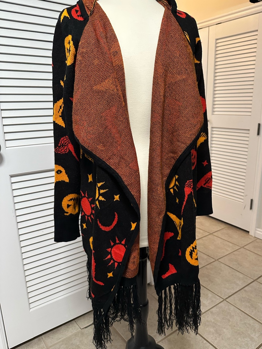 Disney Her Universe Hocus Pocus Dani Cardigan